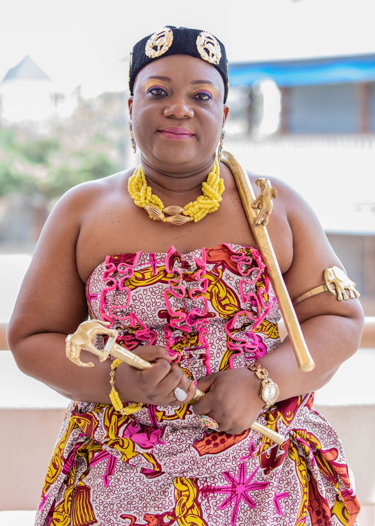 Sa Majesté REINE ADJIGNON NATABOU